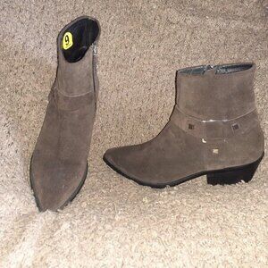 MA&LO-Italy-Laiss-Dark Brown Suede Ankle Booties-Side Zip-Studs-Sz 9-Near Mint